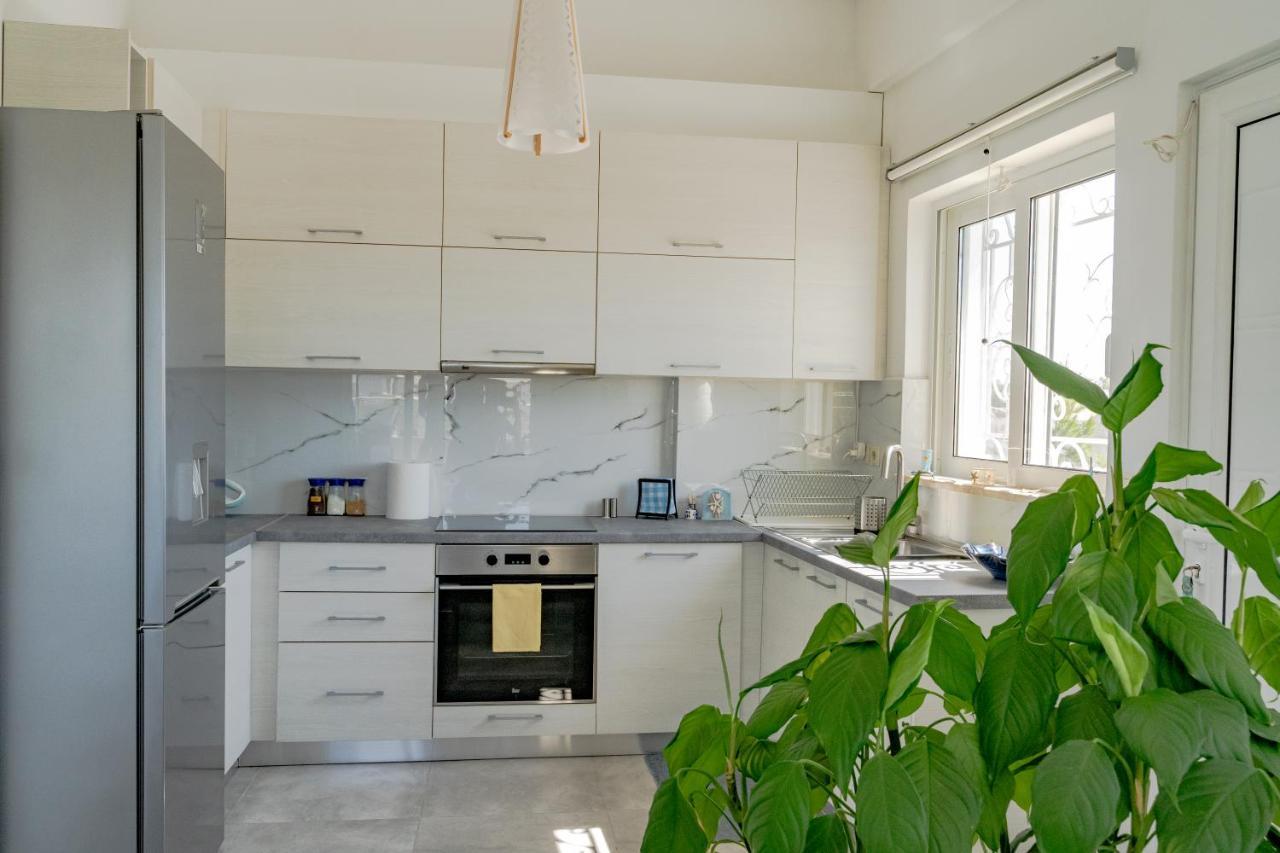 Yoga Euphoria Seaside Apartment Artemida  Exterior photo